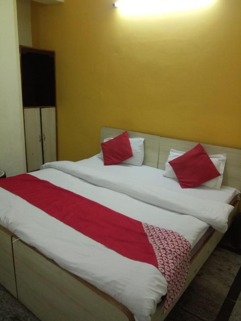 Hotel Kamal Lucknow Bagian luar foto