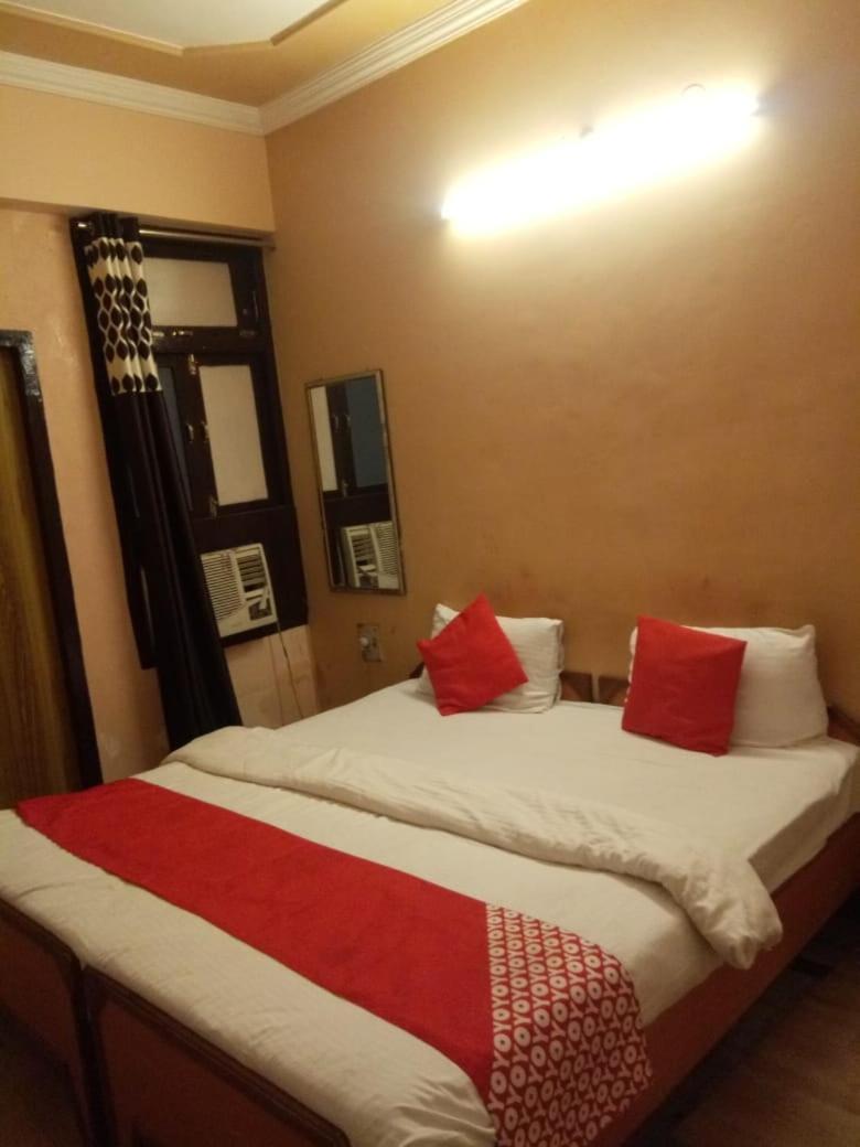 Hotel Kamal Lucknow Bagian luar foto