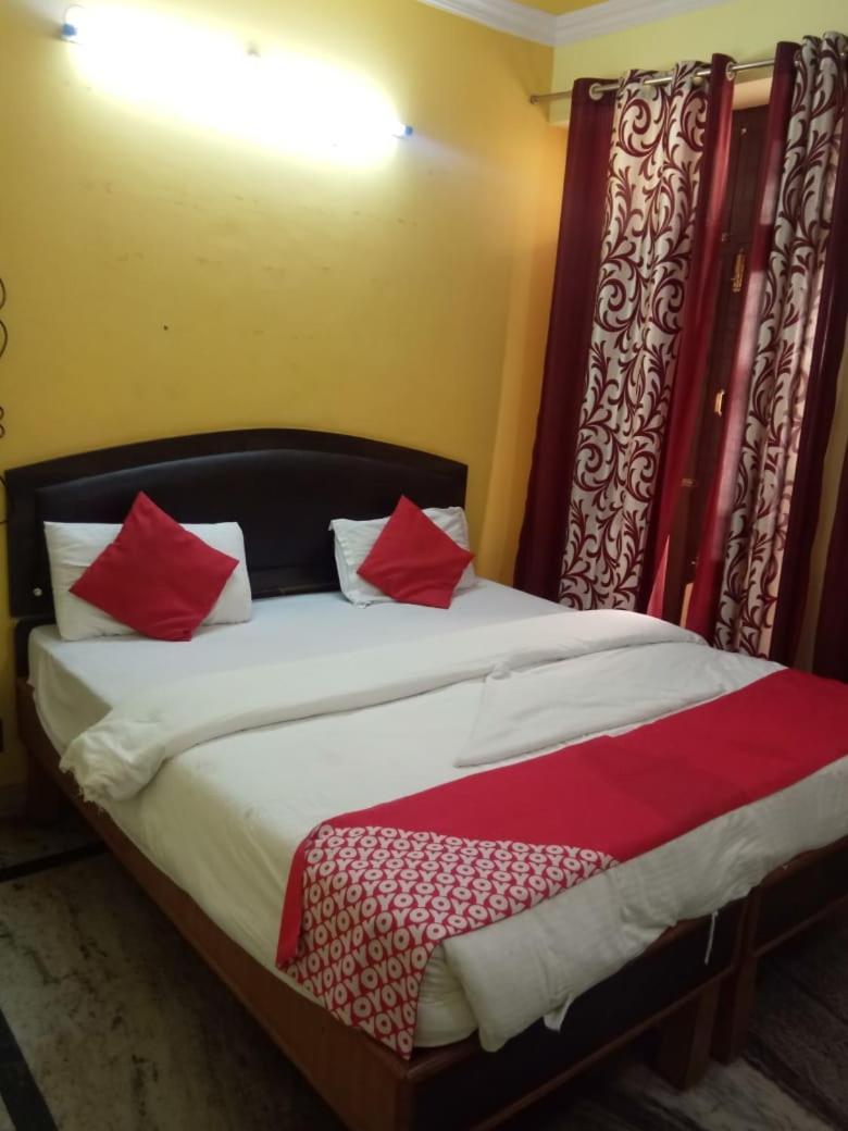 Hotel Kamal Lucknow Bagian luar foto
